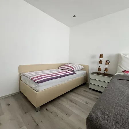 Idyllische Mit Küche&bad In Apartamento