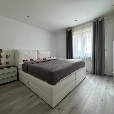 Idyllische Mit Kueche & Bad In Bielefeld