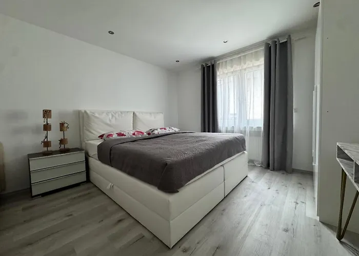 Idyllische Mit Kueche & Bad In Bielefeld